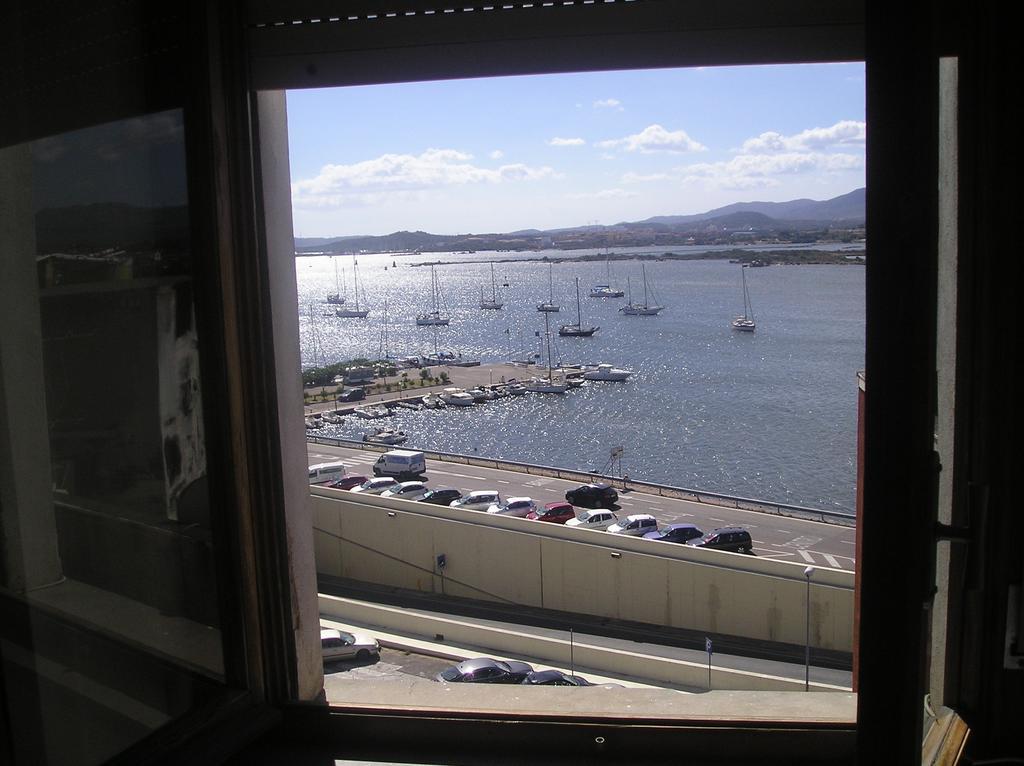 Via Genova Apartment オルビア 部屋 写真